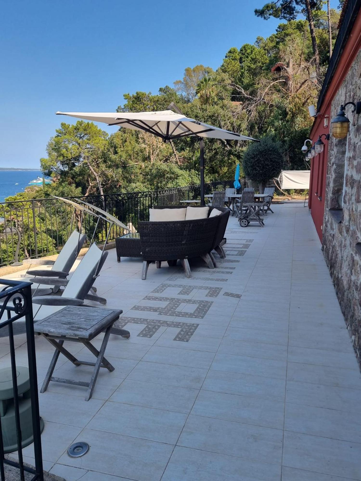 Villas And Suites La Coraillere Resort Théoule-sur-Mer Oda fotoğraf